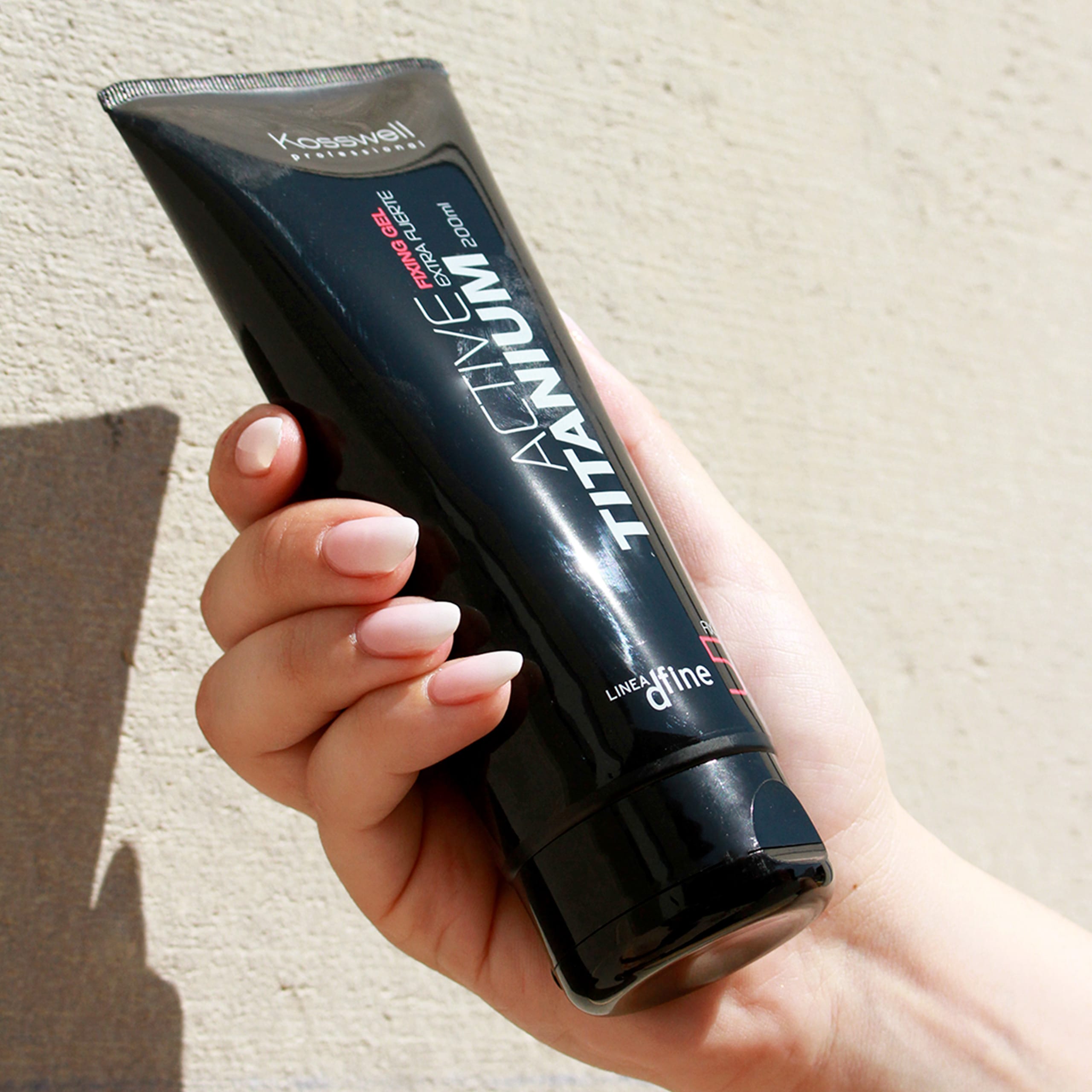 Kosswell Active Titanium 200 ml, bardzo mocny żel do włosów – zdjęcie dodatkowe